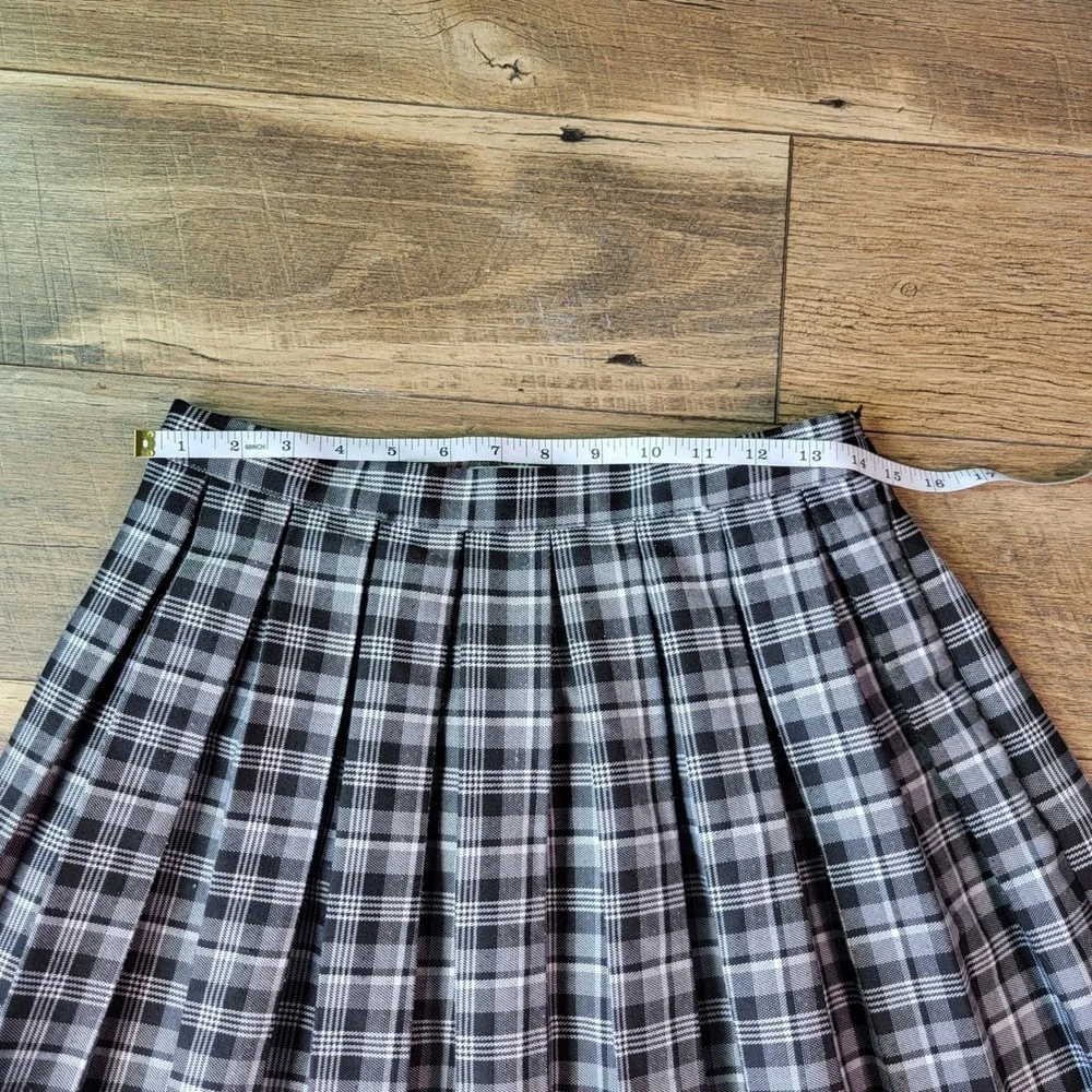 Cali 1850 Los Angeles Plaid Pleated Mini Skirt Black White Schoolgirl Womens M